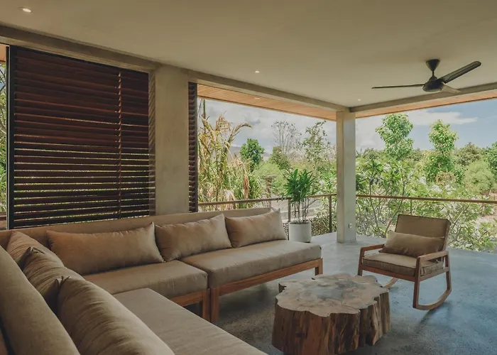 Danginan & Dajanan Villa *